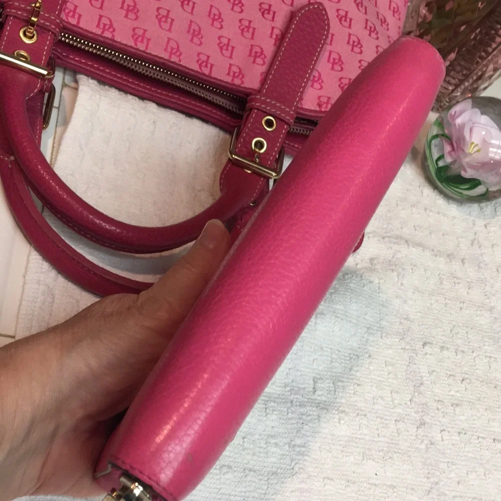 Women’s Pink Leather Zip Wallet - Unbranded